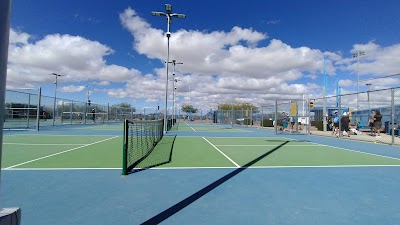 Kino-Pickleball Courts