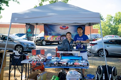 Strings and Racquets Stringing Shop