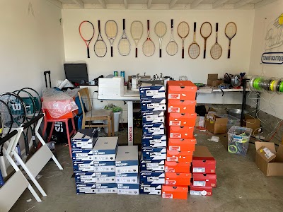 The Tennis Garage: Rackets | Restringing | Balls | Coaching | Playing Partners and MORE .... CALL FOR SERVICE